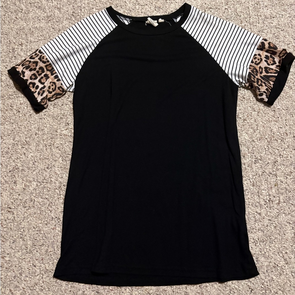 Chic Black Top with Striped and Leopard Sleeves